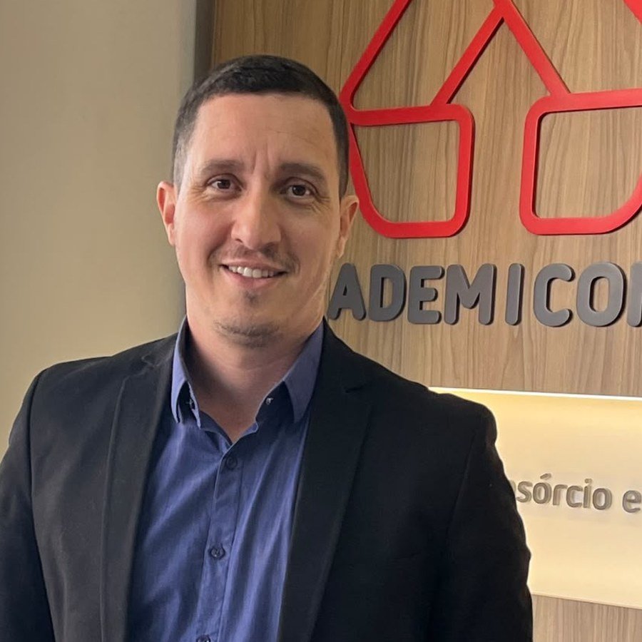 Rafael Dernichanian Calegari
